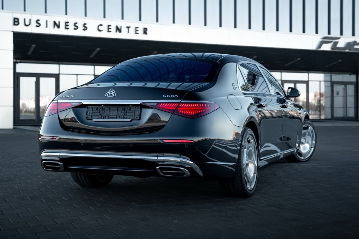 Maybach S680 сзади