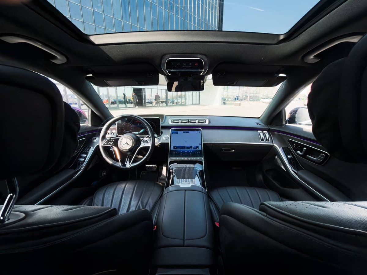 Салон Mercedes S-класс